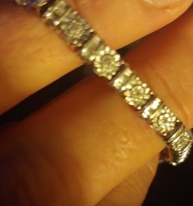 Diamond tennis bracelet